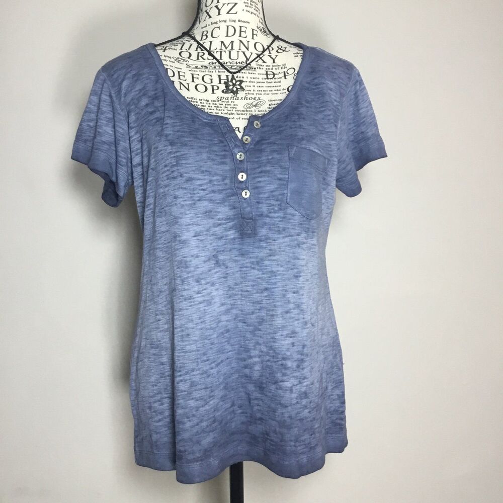 Blue ombre short sleeve Henley top 5 silver tone buttons stretchy comfortable M